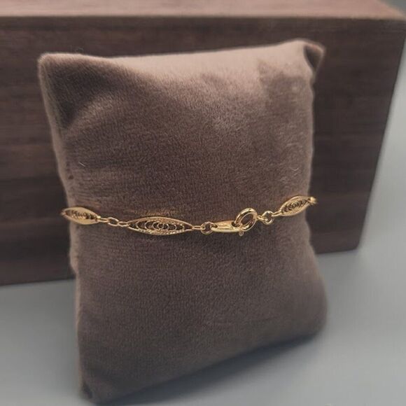 TRIFARI Dainty Filigree Gold Toned Bracelet - Picture 2 of 3